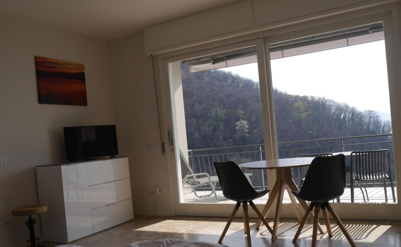 Casa Colmegna Mit Traumhaften See- Und Bergblick ルイーノ エクステリア 写真